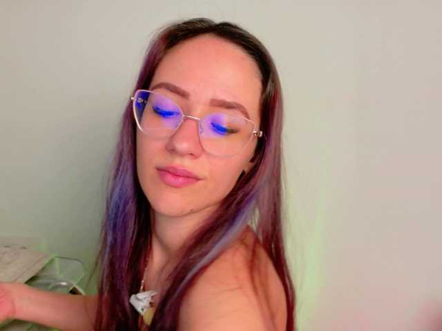 NicoleIris's BongaCams show and profile