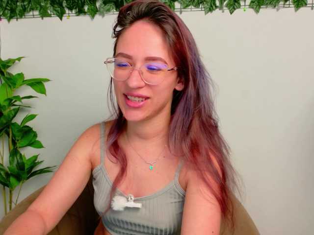 NicoleIris's BongaCams show and profile