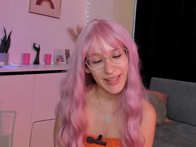 NicoleIris webcam