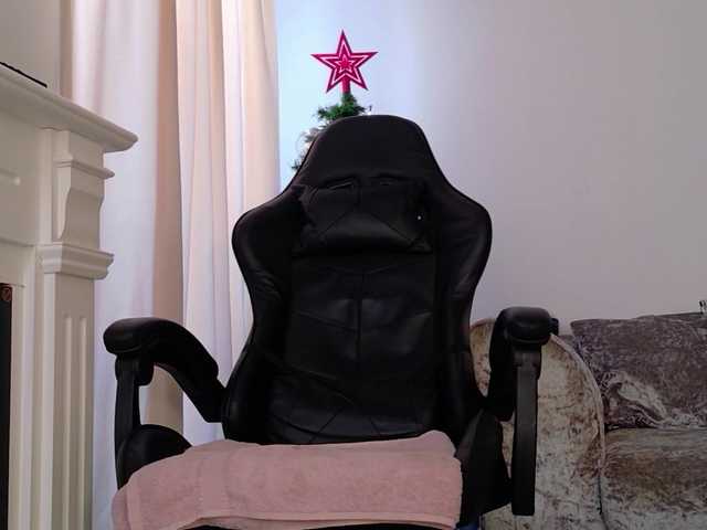 NicoleIris's BongaCams show and profile