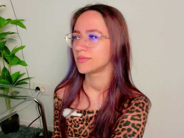 NicoleIris's BongaCams show and profile