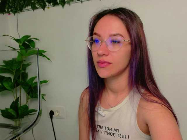 NicoleIris's BongaCams show and profile