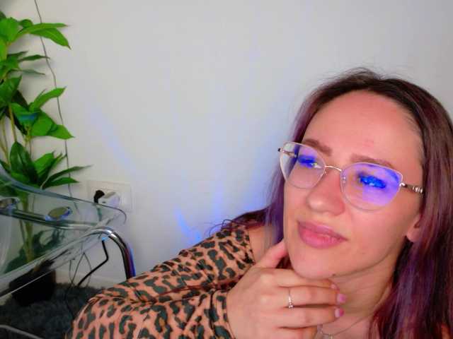 NicoleIris's BongaCams show and profile