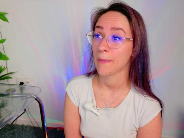 NicoleIris's BongaCams show and profile