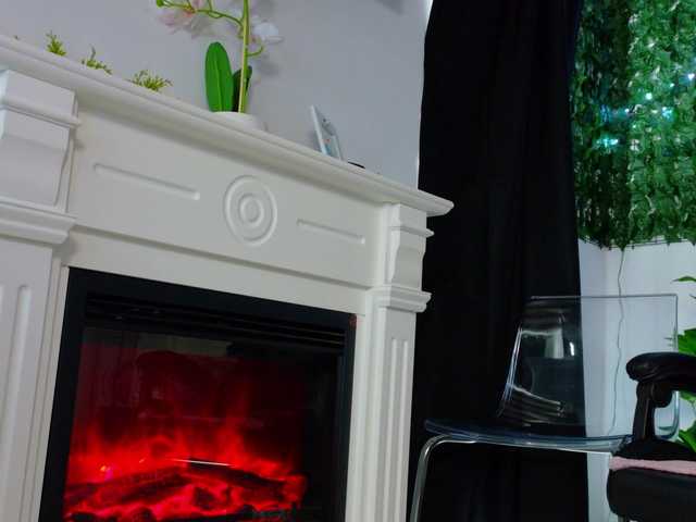 NicoleIris's BongaCams show and profile