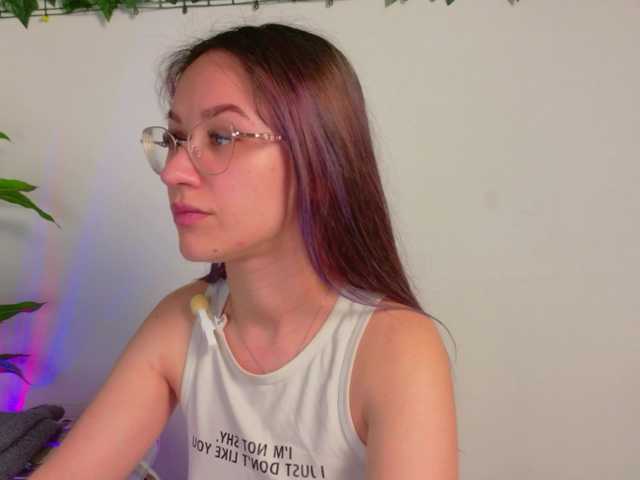NicoleIris's BongaCams show and profile