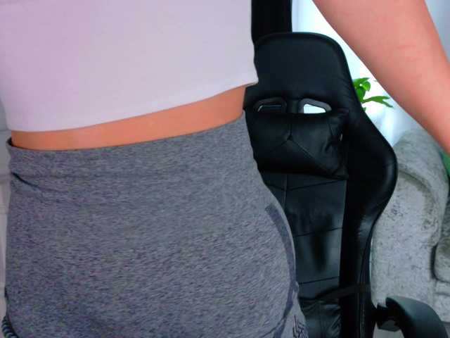 NicoleIris's BongaCams show and profile