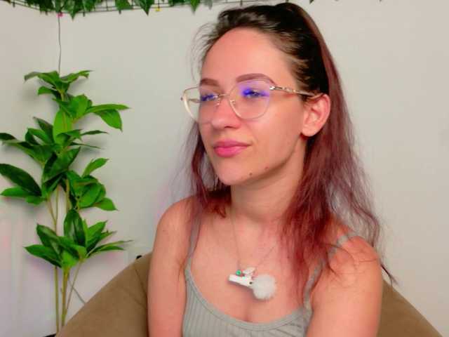 NicoleIris's BongaCams show and profile