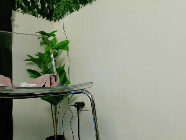 NicoleIris's BongaCams show and profile