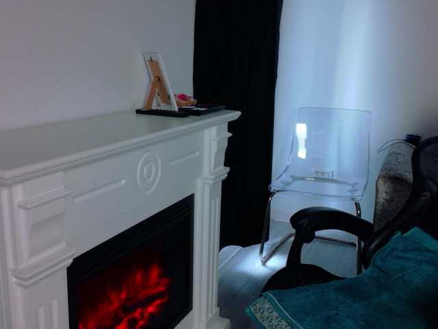 NicoleIris's BongaCams show and profile