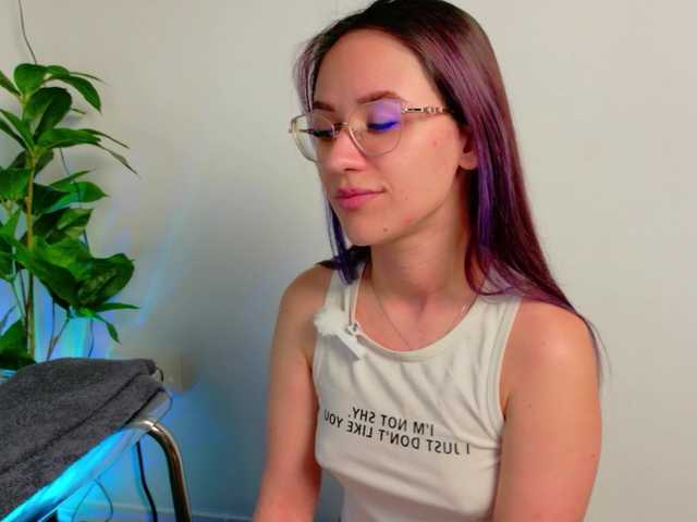 NicoleIris's BongaCams show and profile