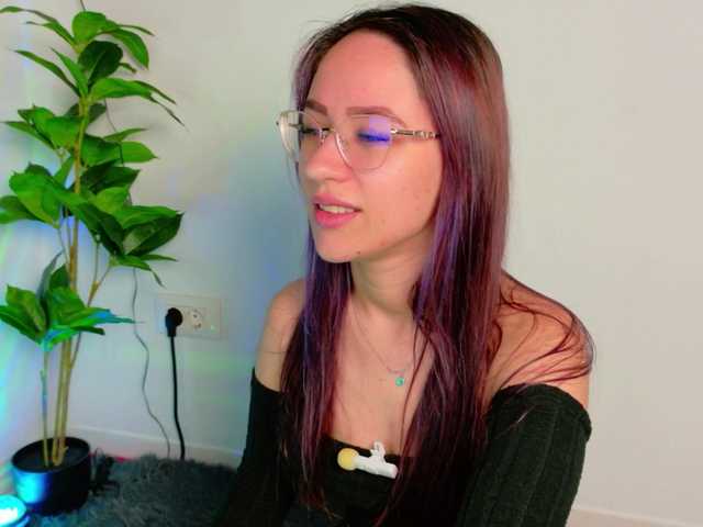 NicoleIris's BongaCams show and profile