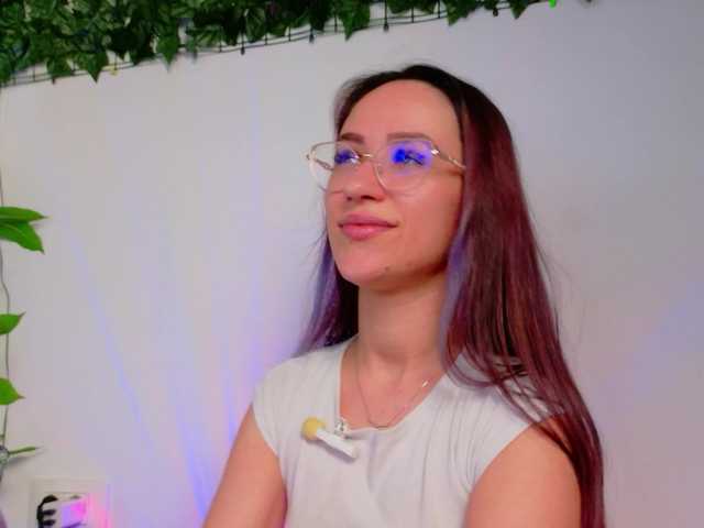 NicoleIris's BongaCams show and profile