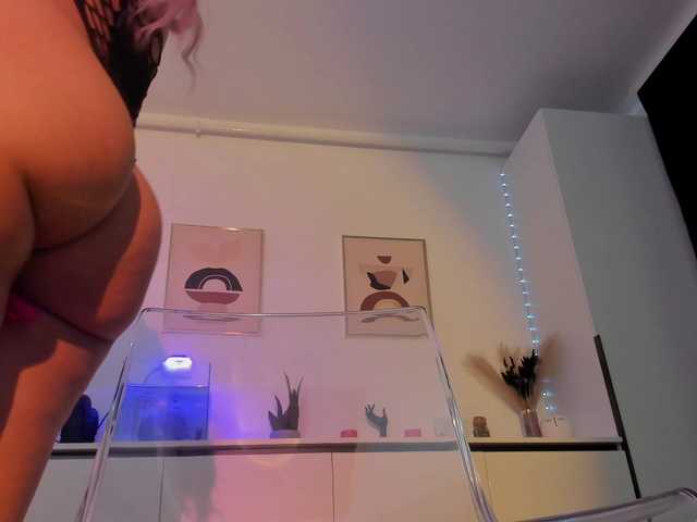 NicoleIris from BongaCams is Freechat