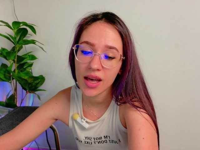 NicoleIris's BongaCams show and profile