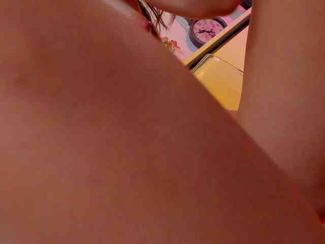 NicoleIris webcam