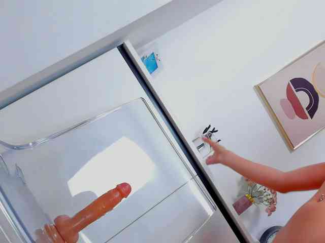 NicoleIris webcam