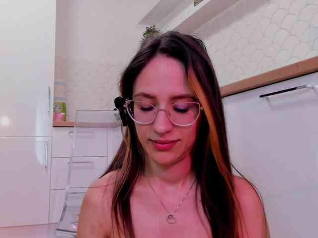 NicoleIris Live Webcam on BongaCams