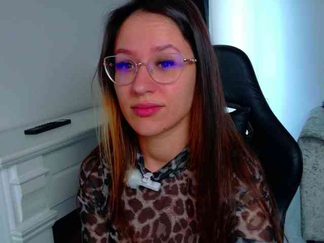 NicoleIris webcam