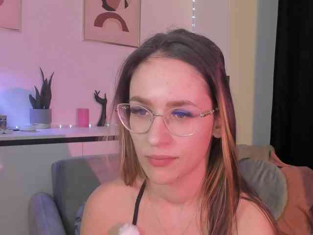 NicoleIris webcam