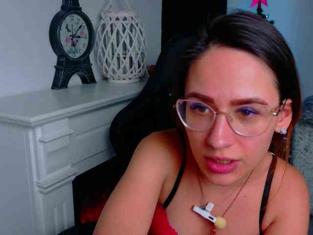 NicoleIris Live Webcam on BongaCams