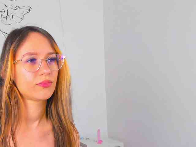NicoleIris webcam