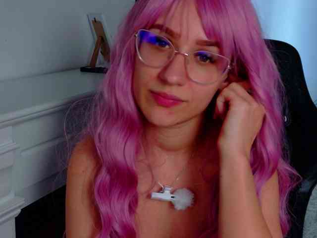 NicoleIris webcam