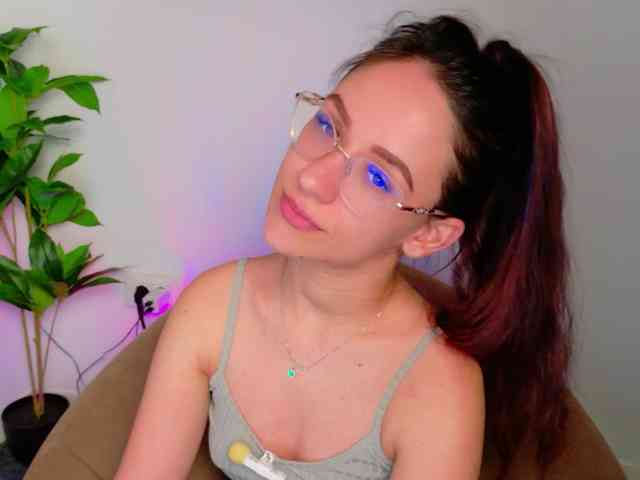 NicoleIris webcam