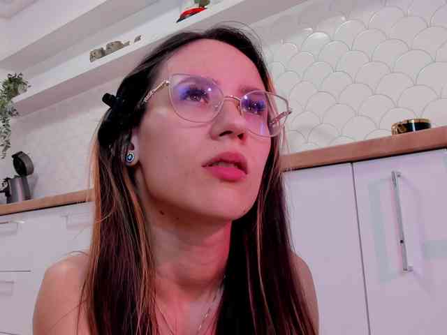 NicoleIris Live Webcam on BongaCams