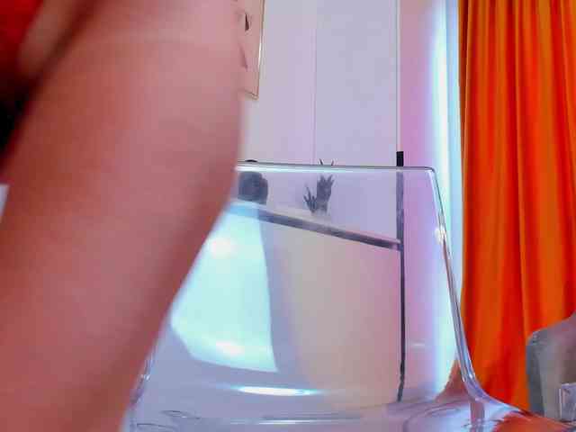 NicoleIris webcam