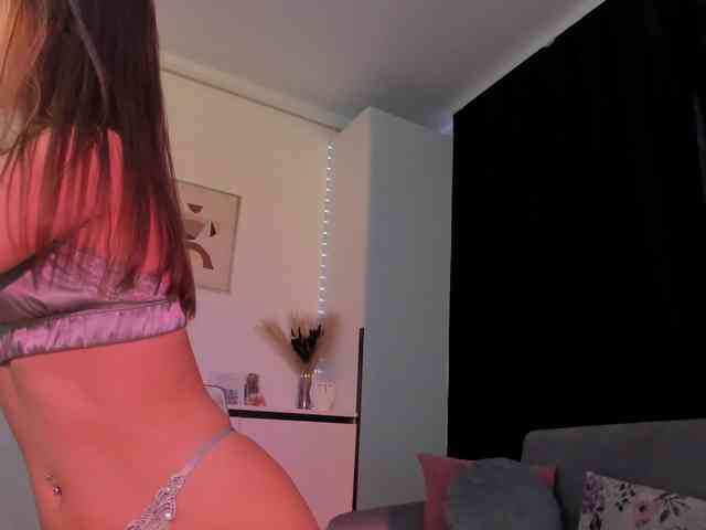 NicoleIris webcam