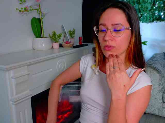 NicoleIris NicoleIris