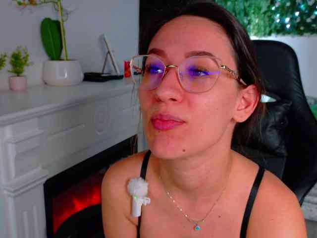 NicoleIris NicoleIris