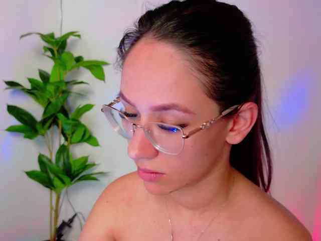 NicoleIris NicoleIris