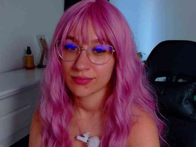 NicoleIris webcam