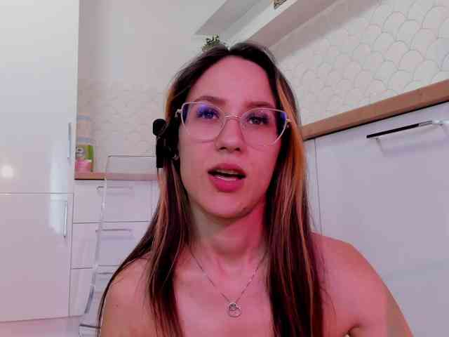 NicoleIris Live Webcam on BongaCams