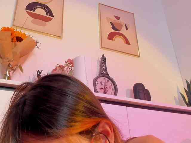 NicoleIris webcam