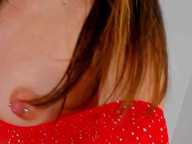 NicoleIris webcam