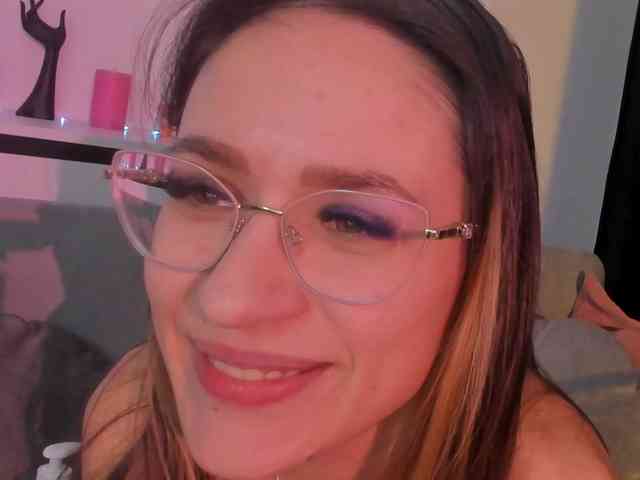 NicoleIris webcam