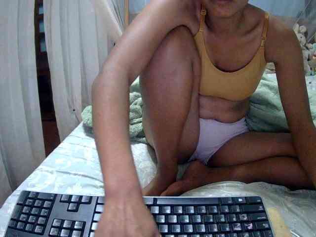LoveSexx23 webcam