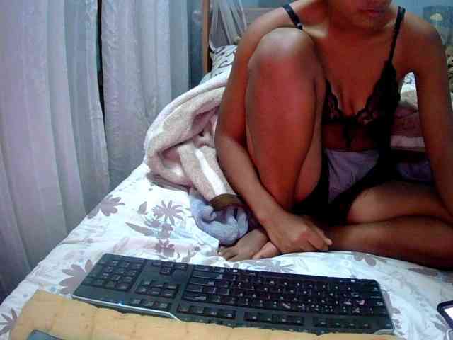 LoveSexx23 webcam