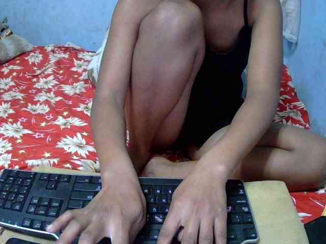LoveSexx23 webcam