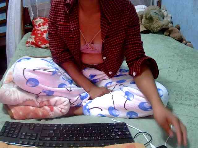LoveSexx23 webcam