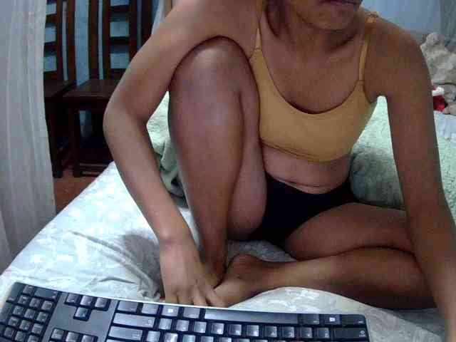 free naked webcam LoveSexx23