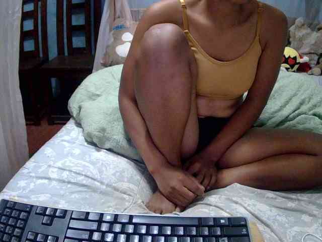 LoveSexx23 webcam