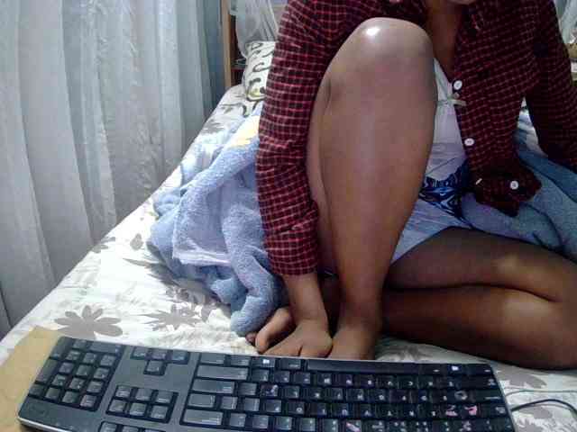 LoveSexx23 webcam