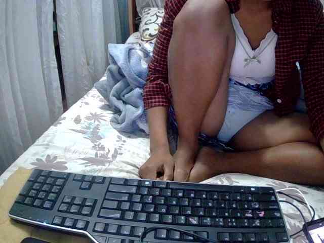 LoveSexx23 webcam