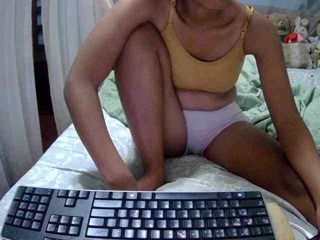 LoveSexx23 webcam