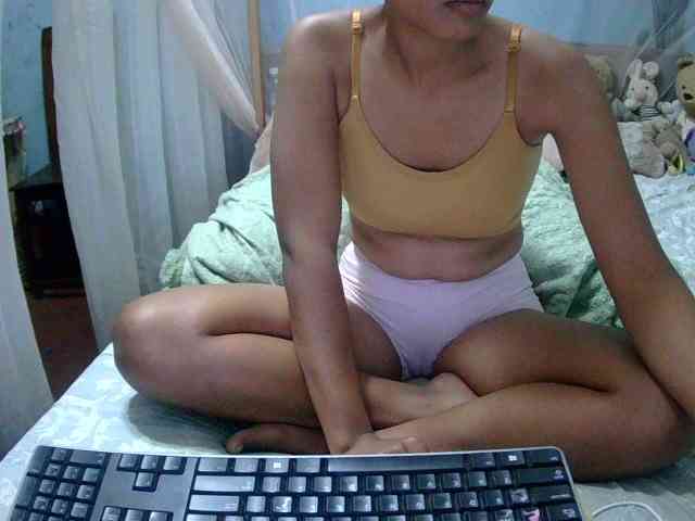 LoveSexx23 webcam