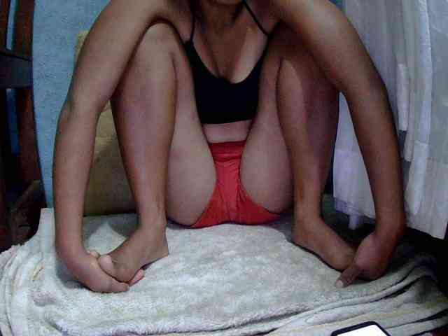 LoveSexx23 webcam